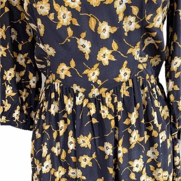 Free People Grey/Yellow Floral‎ Lace Trimmed Dress SZ 6 - Picture 2 of 7